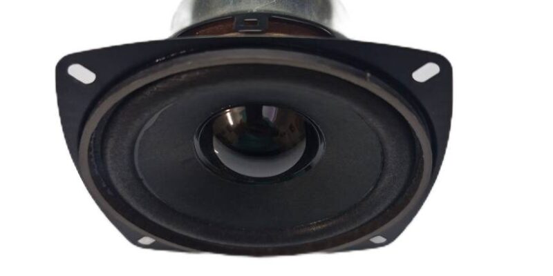 بلندگو 4 اینچی 30 وات 4 اهم با محافظ(شیلد)